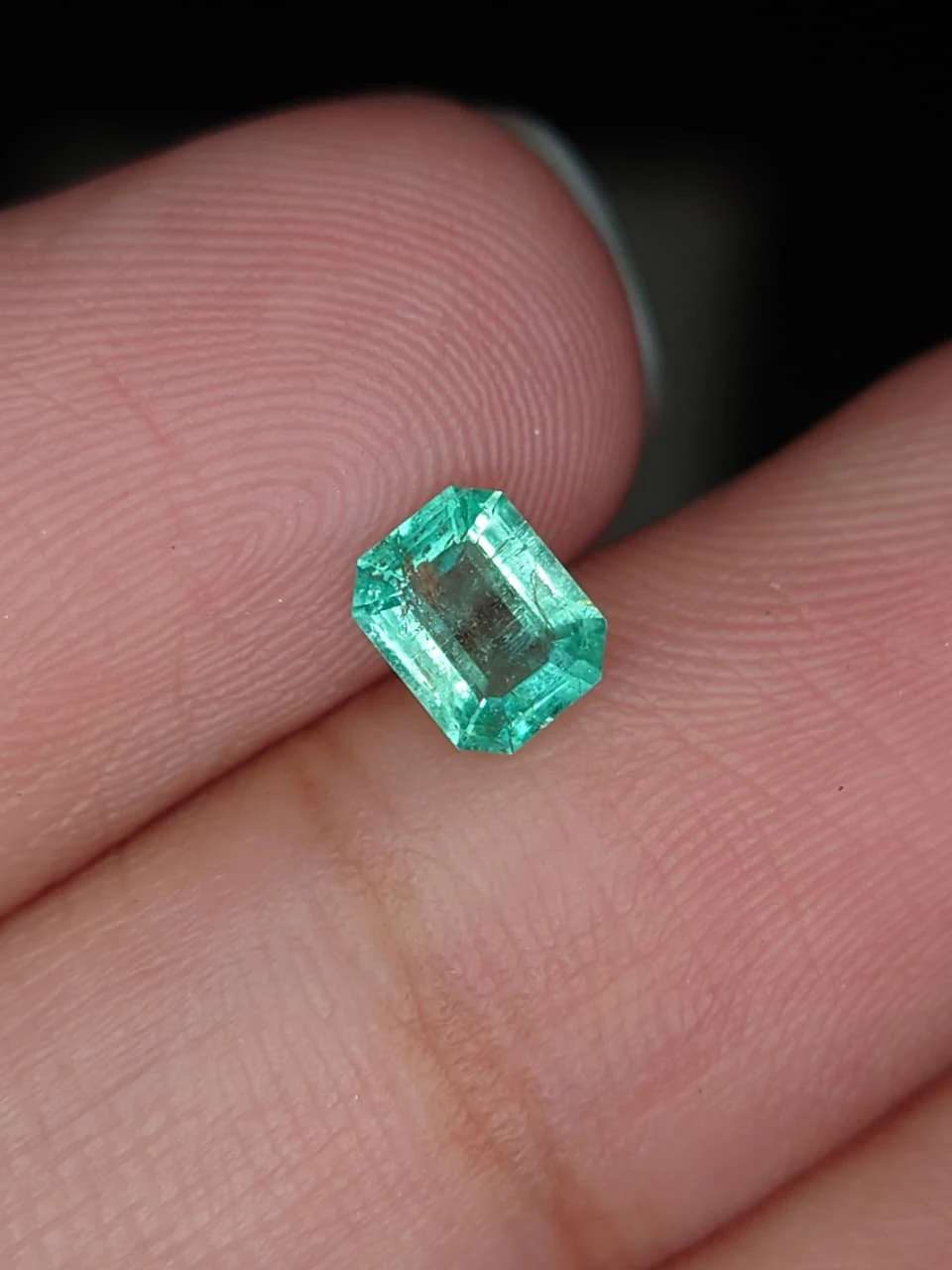 0.5ct Natural Emerald Faceted Panjsher Emerald from Afghanistan — view 3